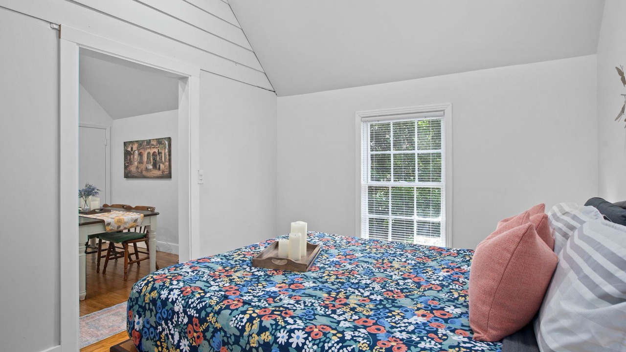 Photo of Bedroom in Laurel