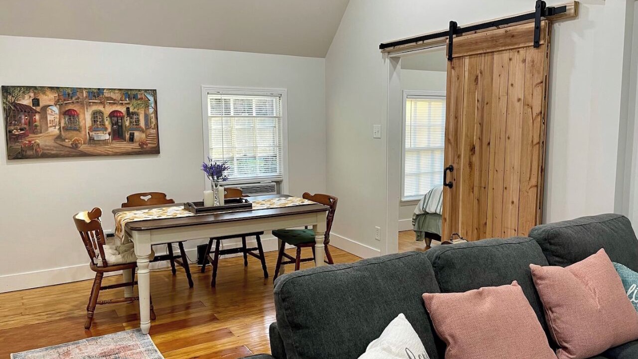 Photo of Livingroom in Laurel
