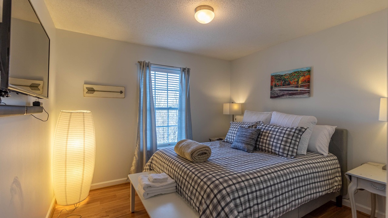 Photo of Bedroom in Seven Devils