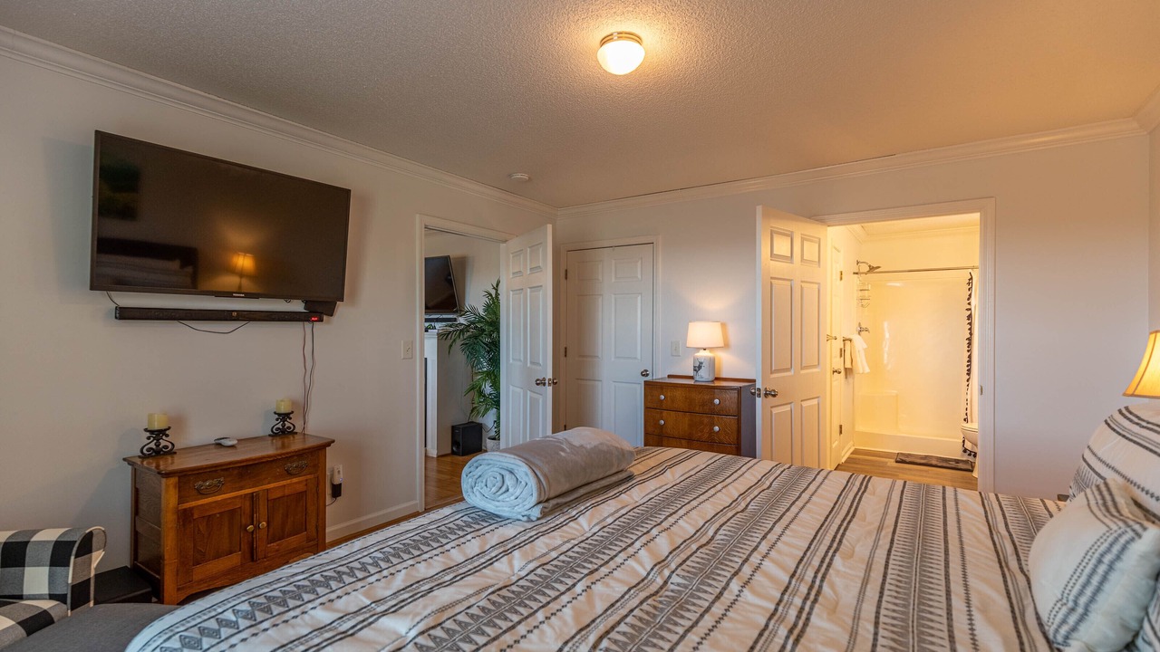 Photo of Bedroom in Seven Devils
