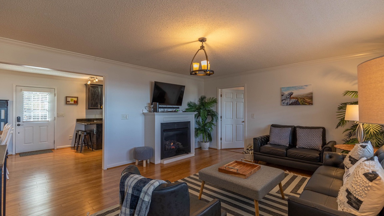 Photo of Livingroom in Seven Devils