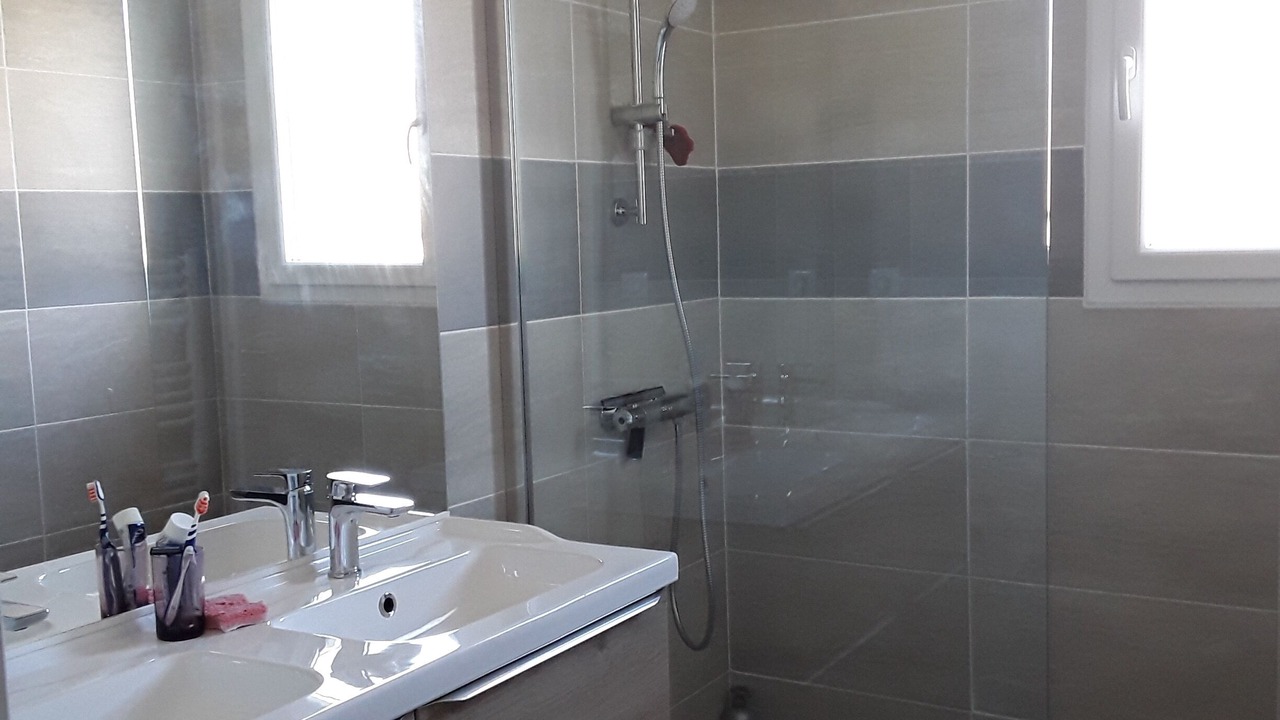 Photo of Bathroom in Limoux