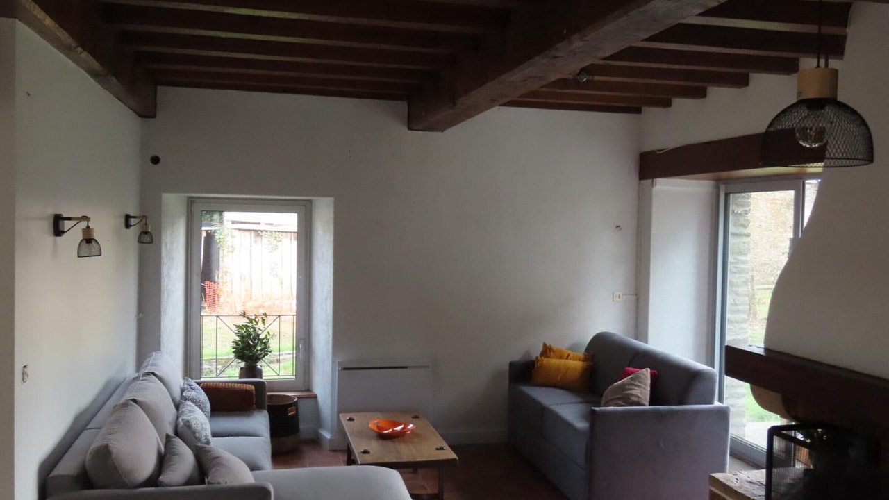 Photo of Livingroom in Boucey