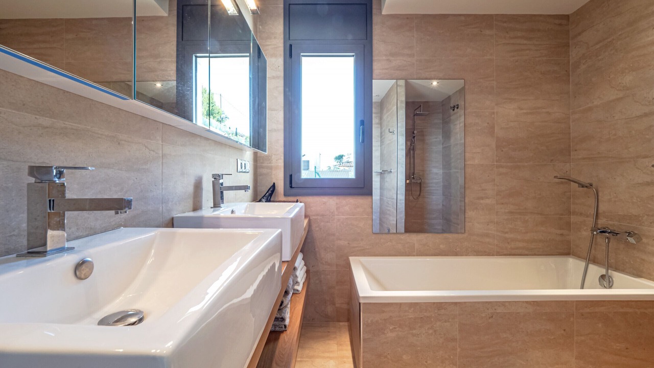 Photo of Bathroom in Almadraba-Canyelles