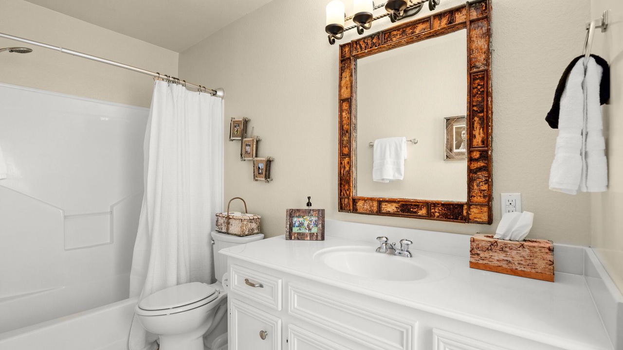 Photo of Bathroom in Highland Lake Estates