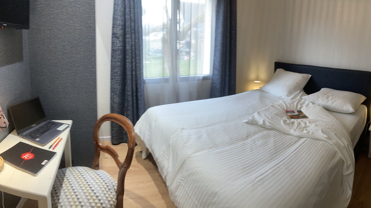 Photo of Bedroom in Saint-Aubin-Les-Elbeuf