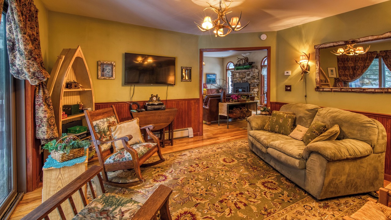 Photo of Livingroom in Saranac Lake