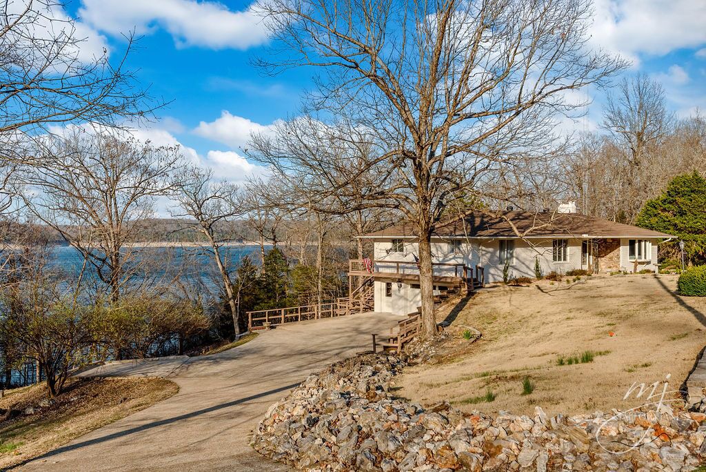 Photo of Others in Bull Shoals