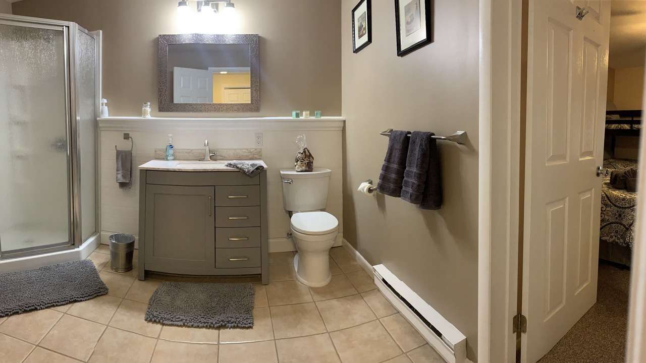 Photo of Bathroom in Hunter