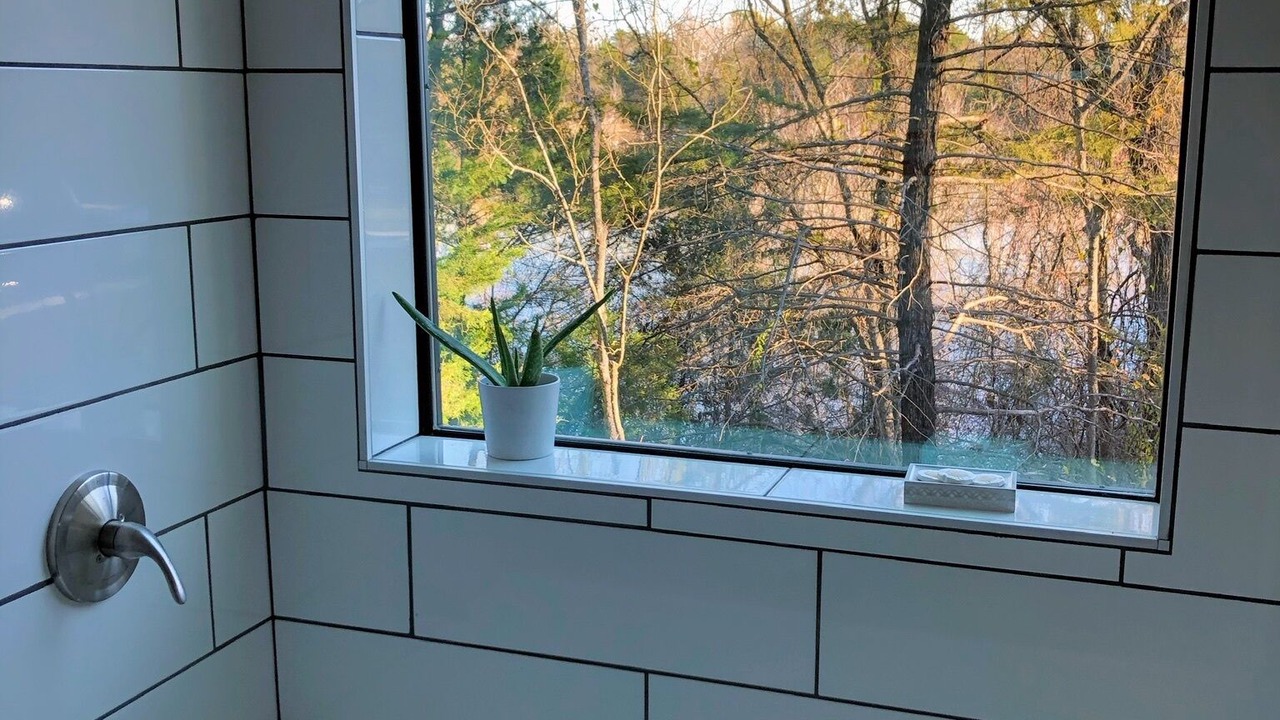 Photo of Bathroom in Elmo