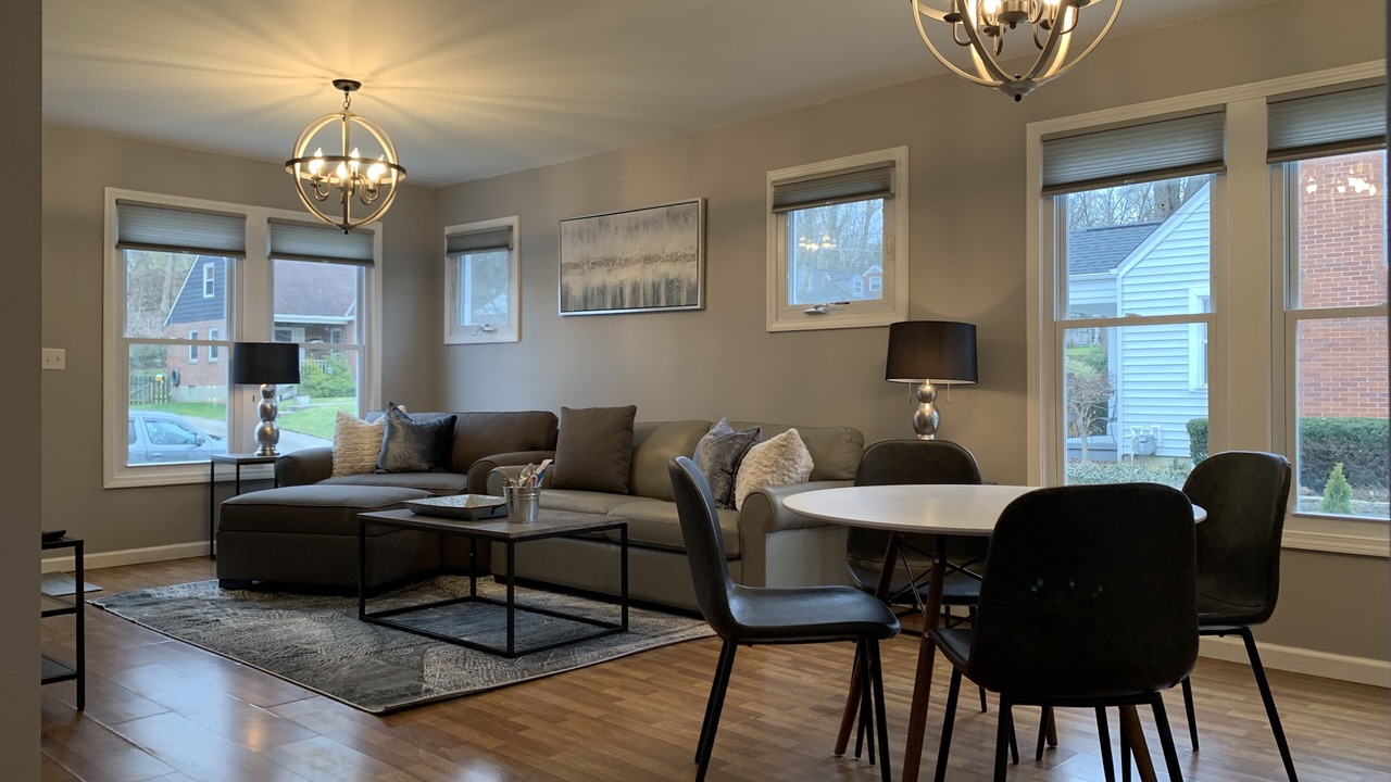 Photo of Livingroom in Milford