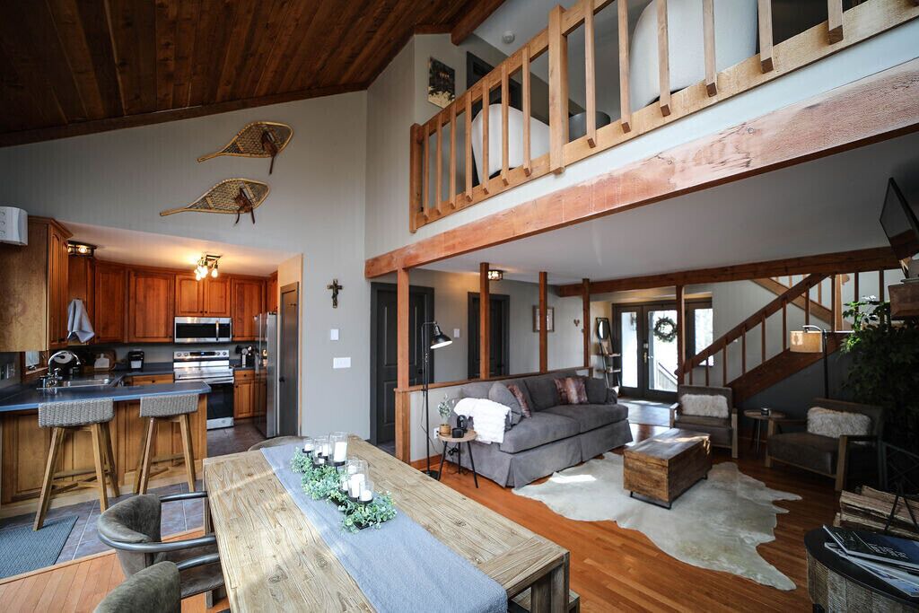 Photo of Livingroom in Nellysford