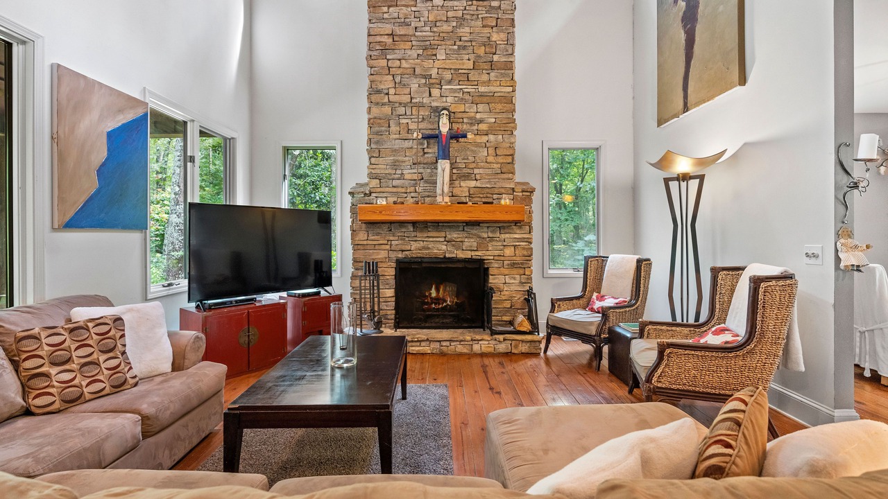 Photo of Livingroom in Cartersville