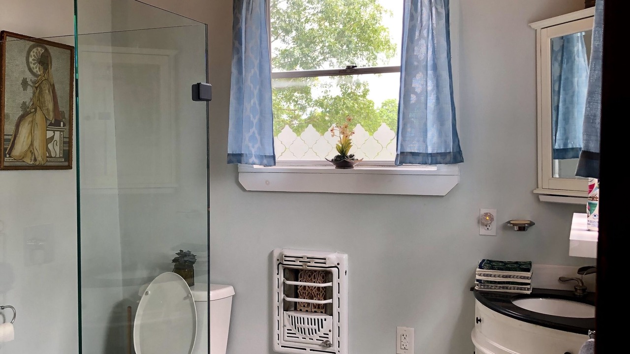 Photo of Bathroom in Taylor