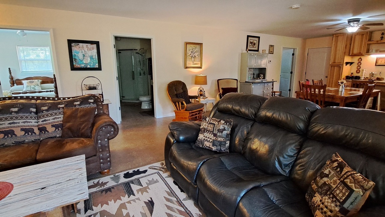Photo of Livingroom in Huntsville