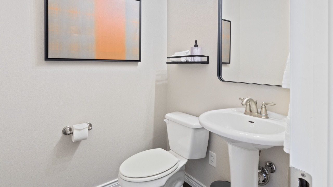 Photo of Bathroom in Legacy Town Center North