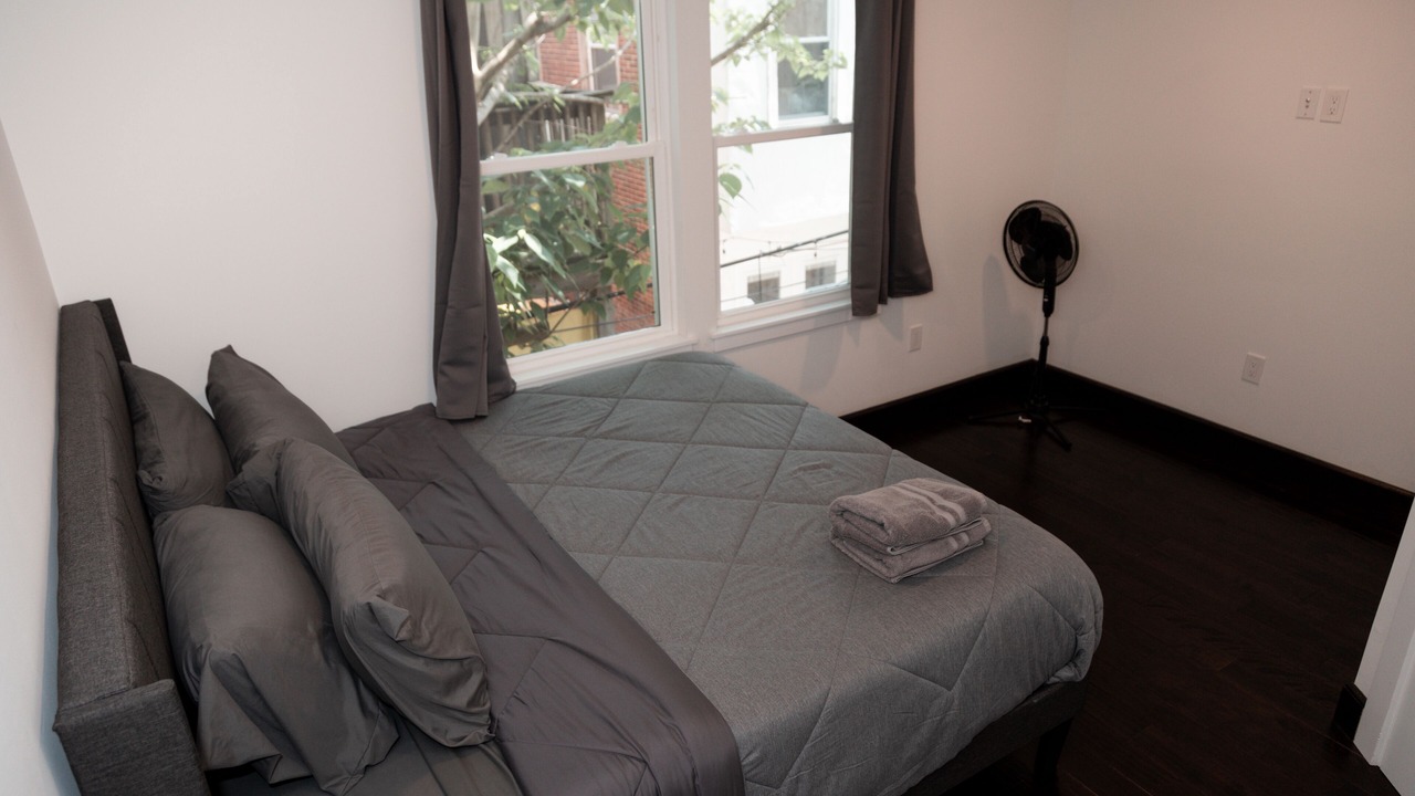 Photo of Bedroom in Graduate Hospital