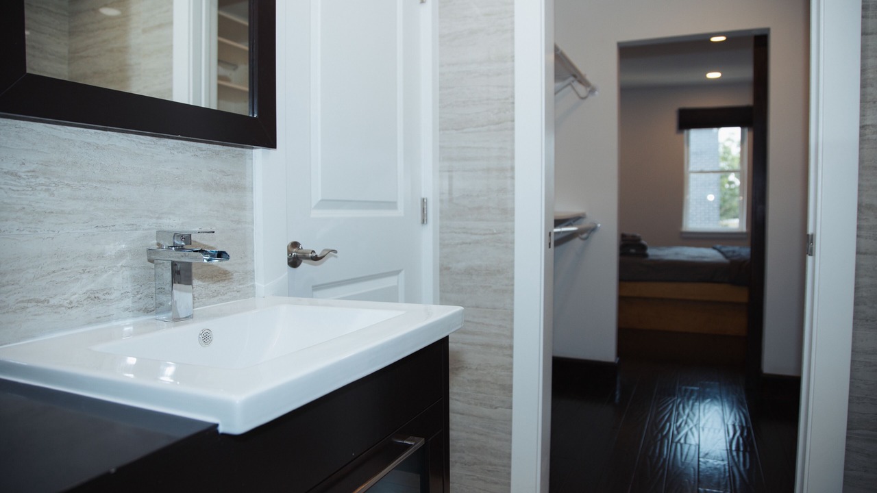 Photo of Bathroom in Graduate Hospital
