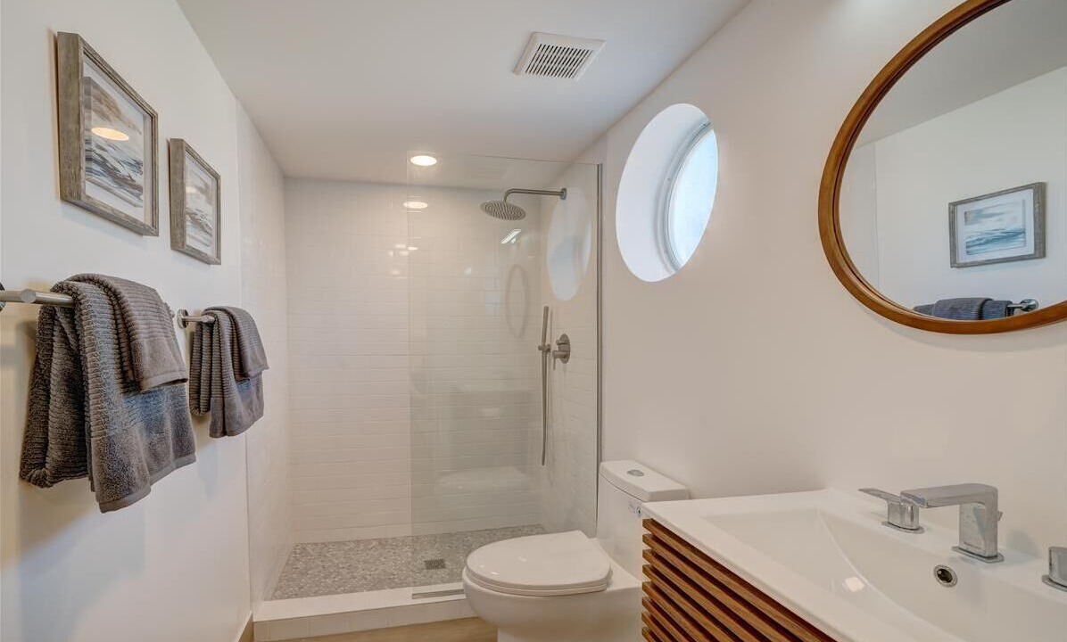 Photo of Bathroom in Redington Shores