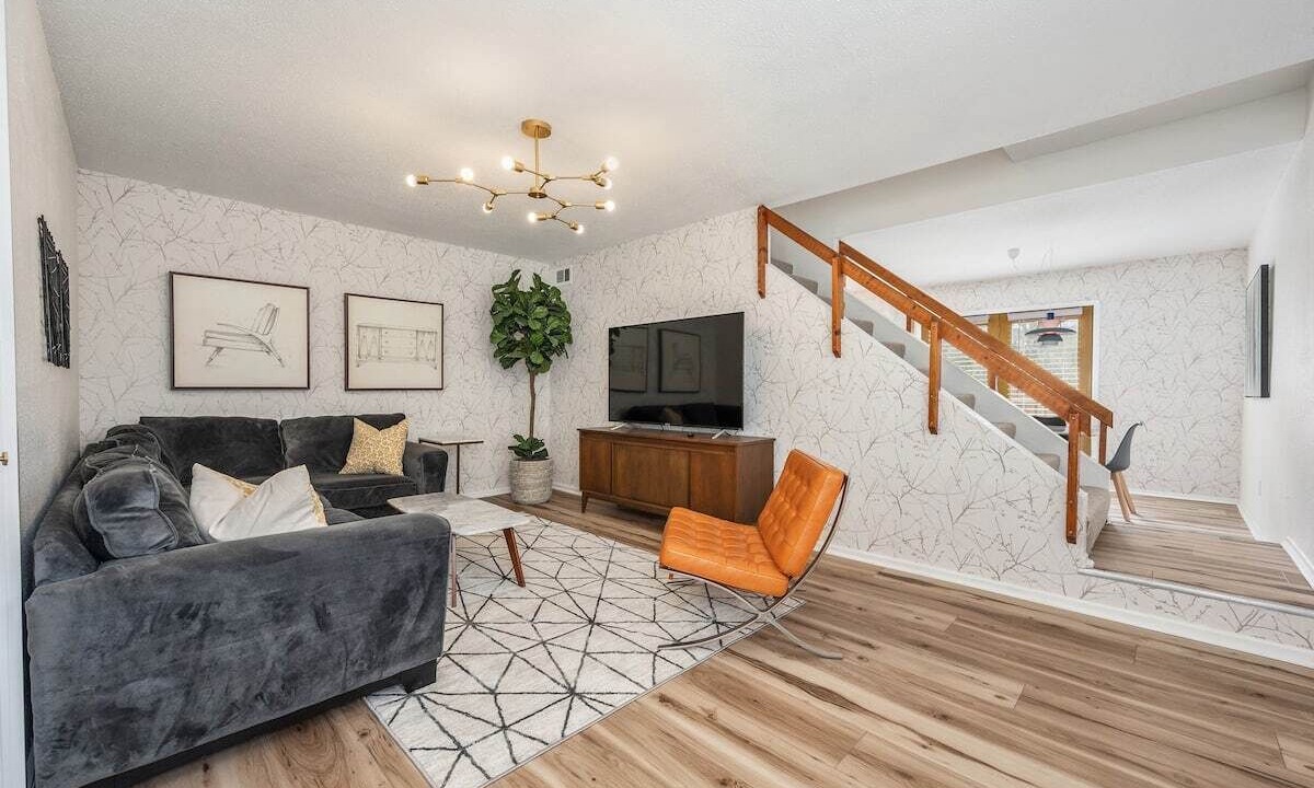 Photo of Livingroom in College Station