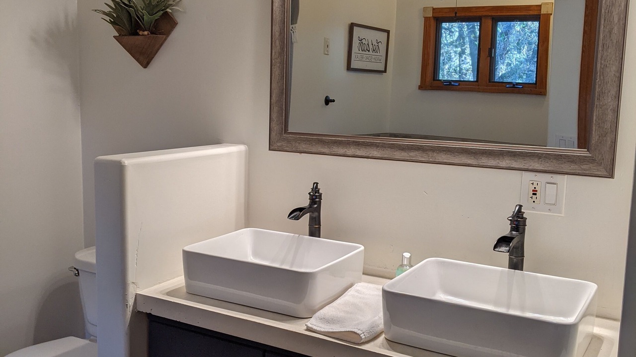 Photo of Bathroom in Perry