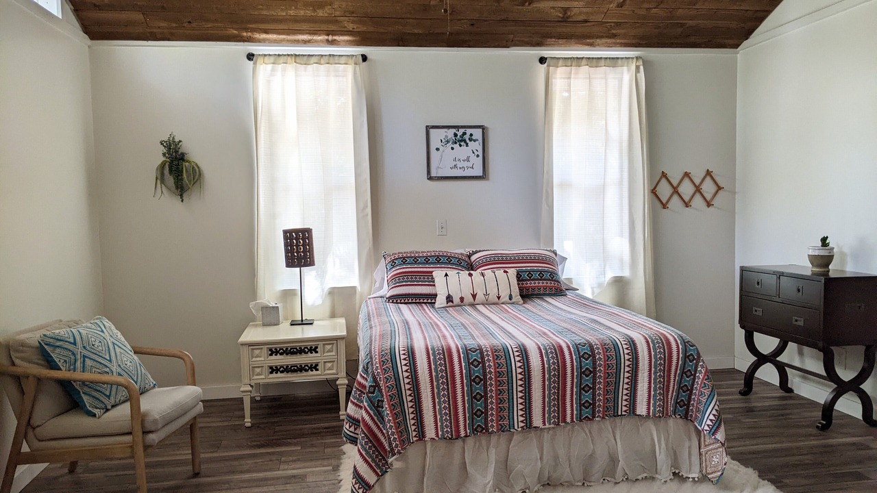 Photo of Bedroom in Perry