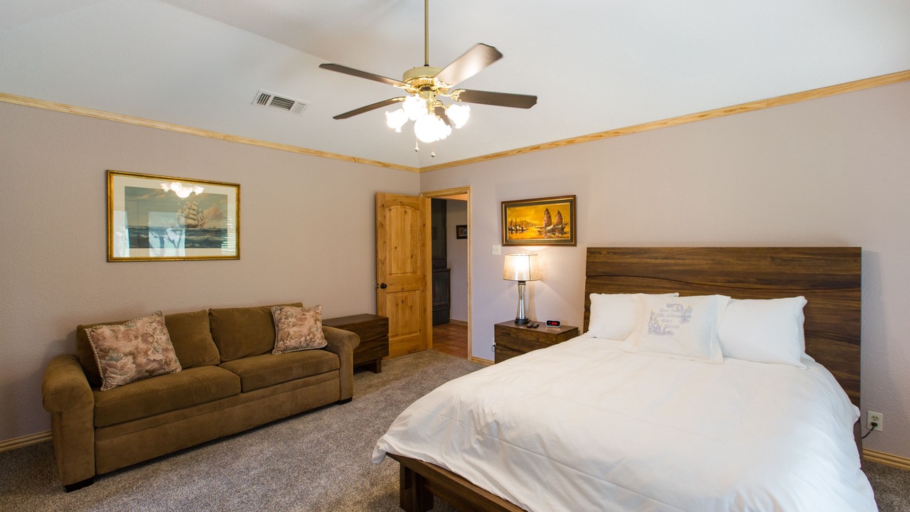Photo of Bedroom in Weatherford