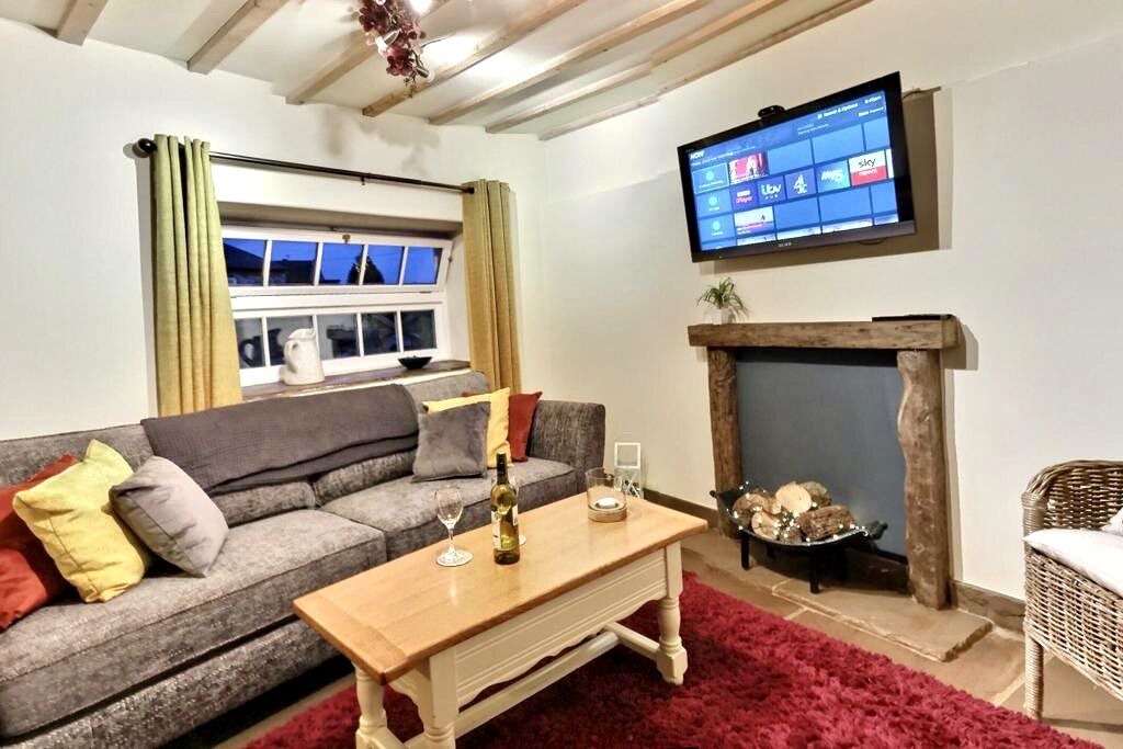 Photo of Livingroom in Longnor