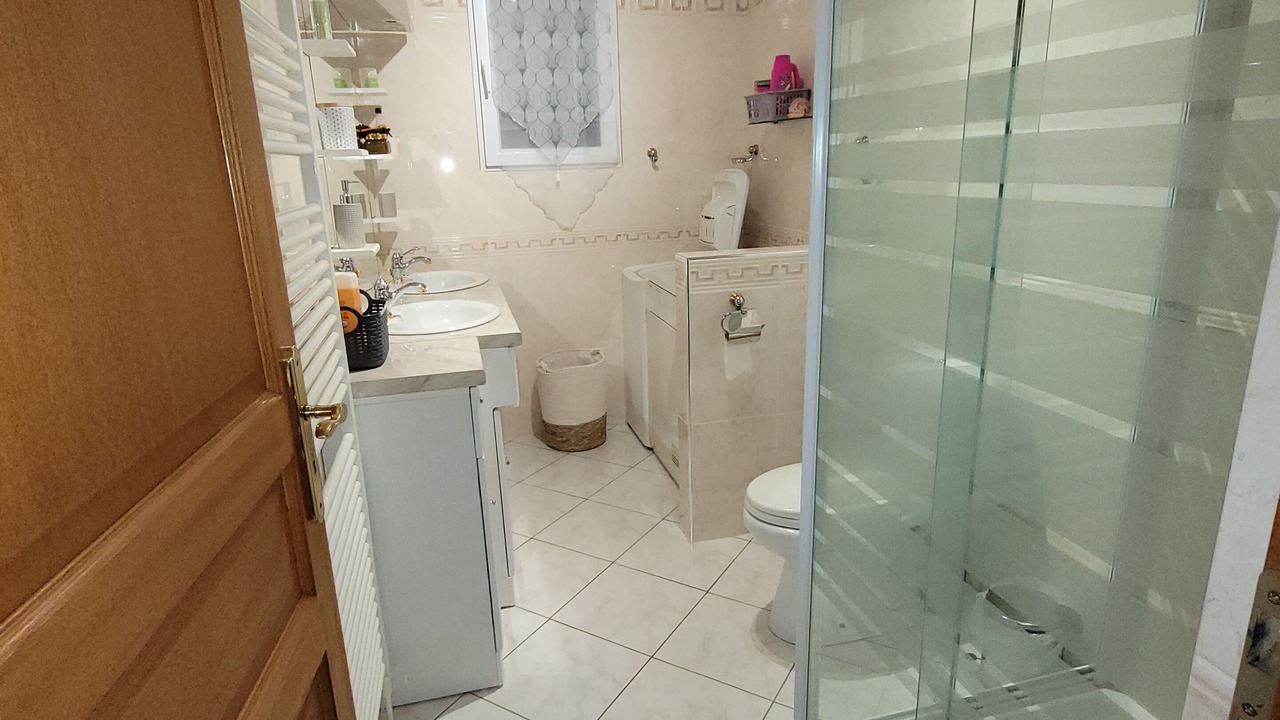 Photo of Bathroom in Bourges