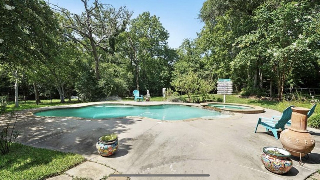 Photo of Outdoor in Willis