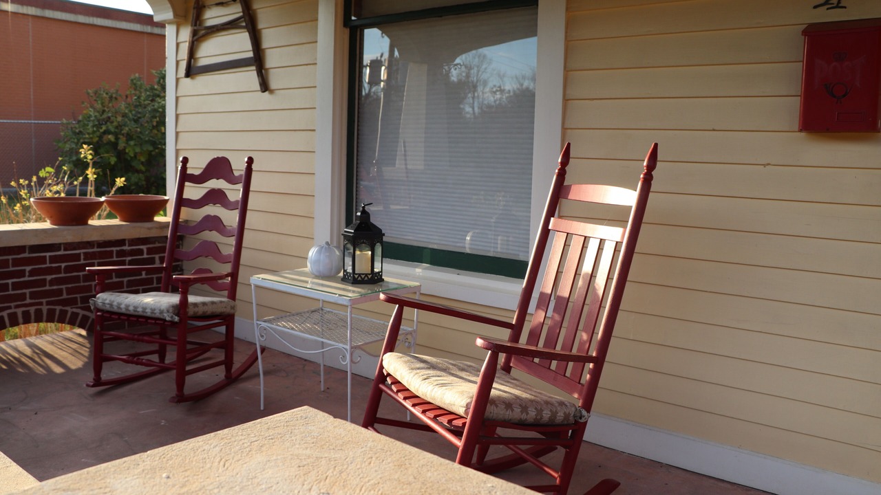 Photo of Patio Balcony in Broadway