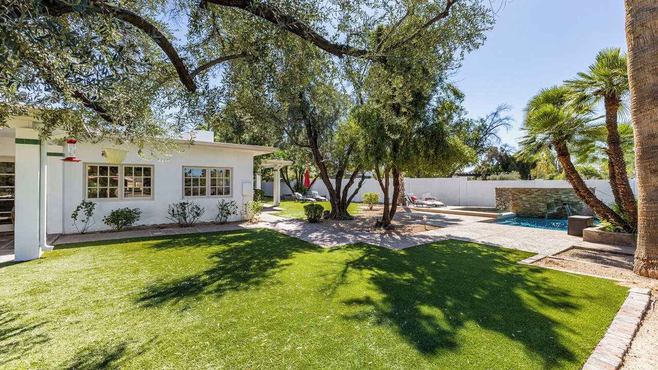 Photo of Outdoor in Orangetree Villas