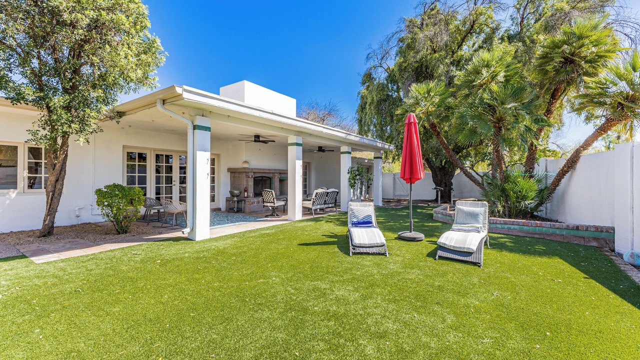 Photo of Patio Balcony in Orangetree Villas