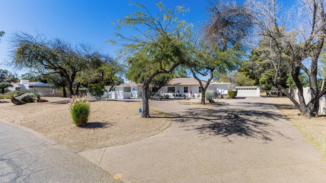 Photo of Outdoor in Orangetree Villas