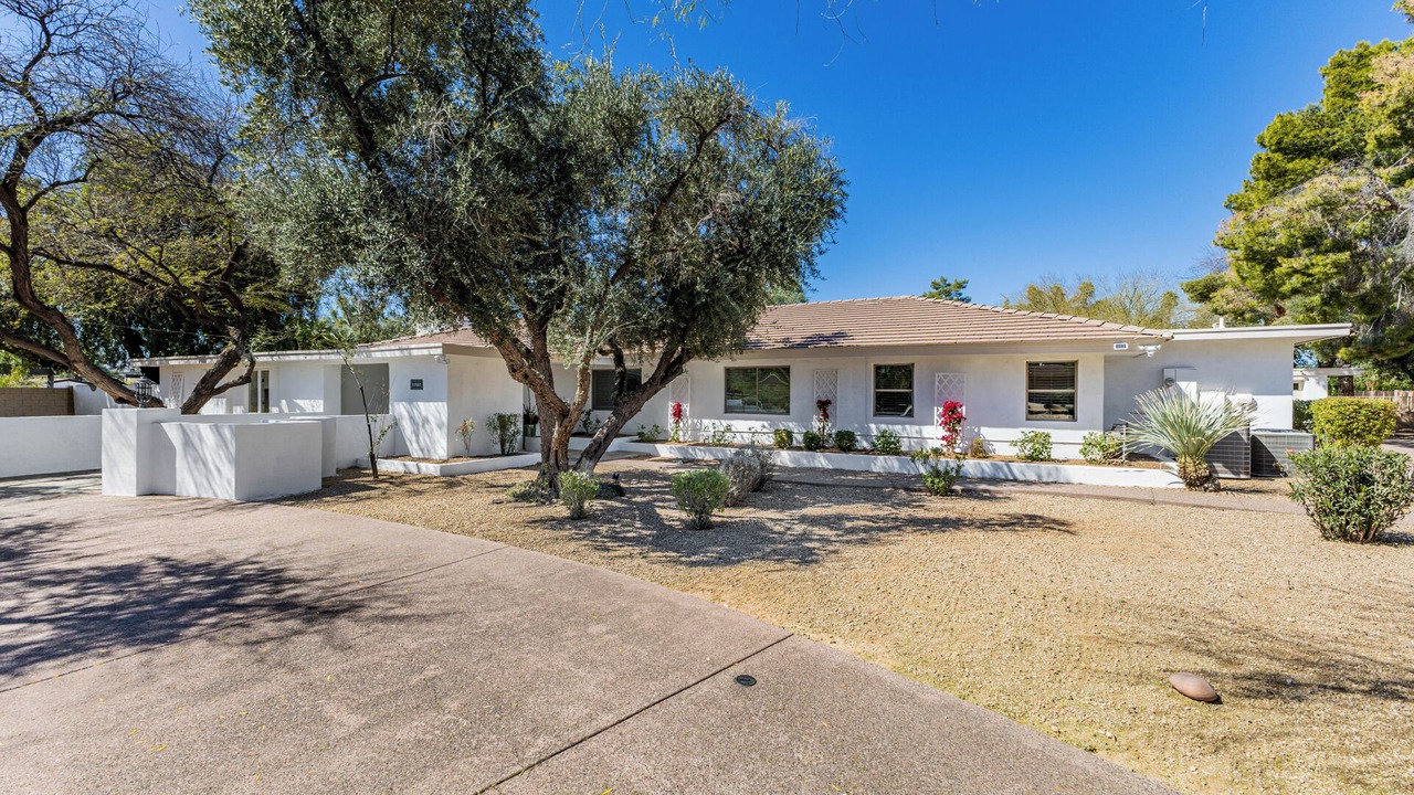 Photo of Outdoor in Orangetree Villas