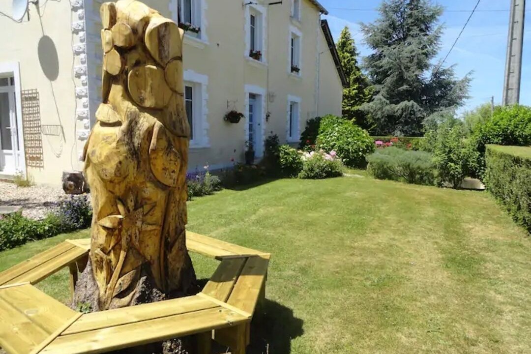 Photo of Outdoor in Vasles