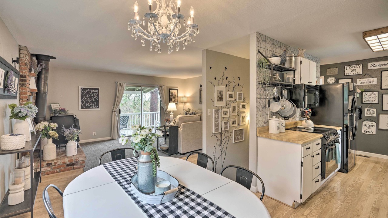 Photo of Others in Pine Grove