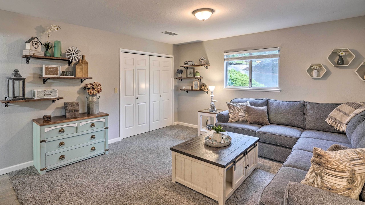 Photo of Bedroom in Pine Grove