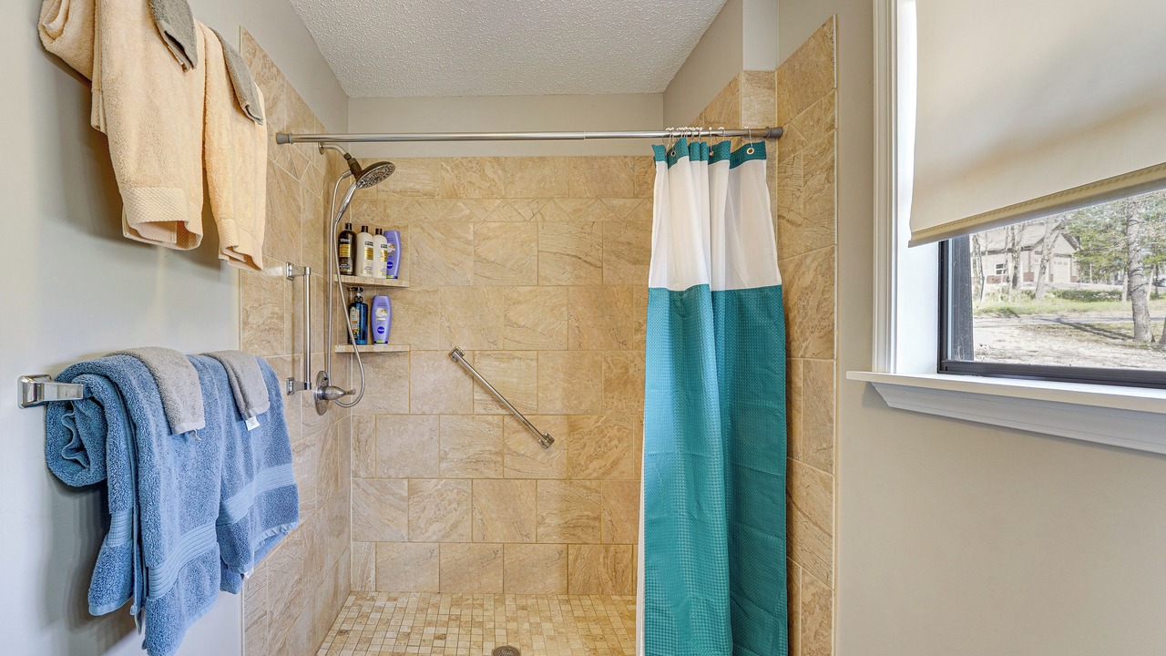 Photo of Bathroom in Golden