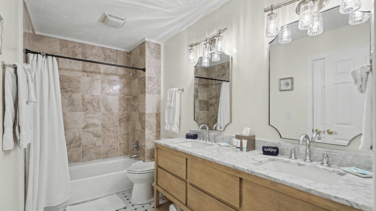 Photo of Bathroom in Sky Valley