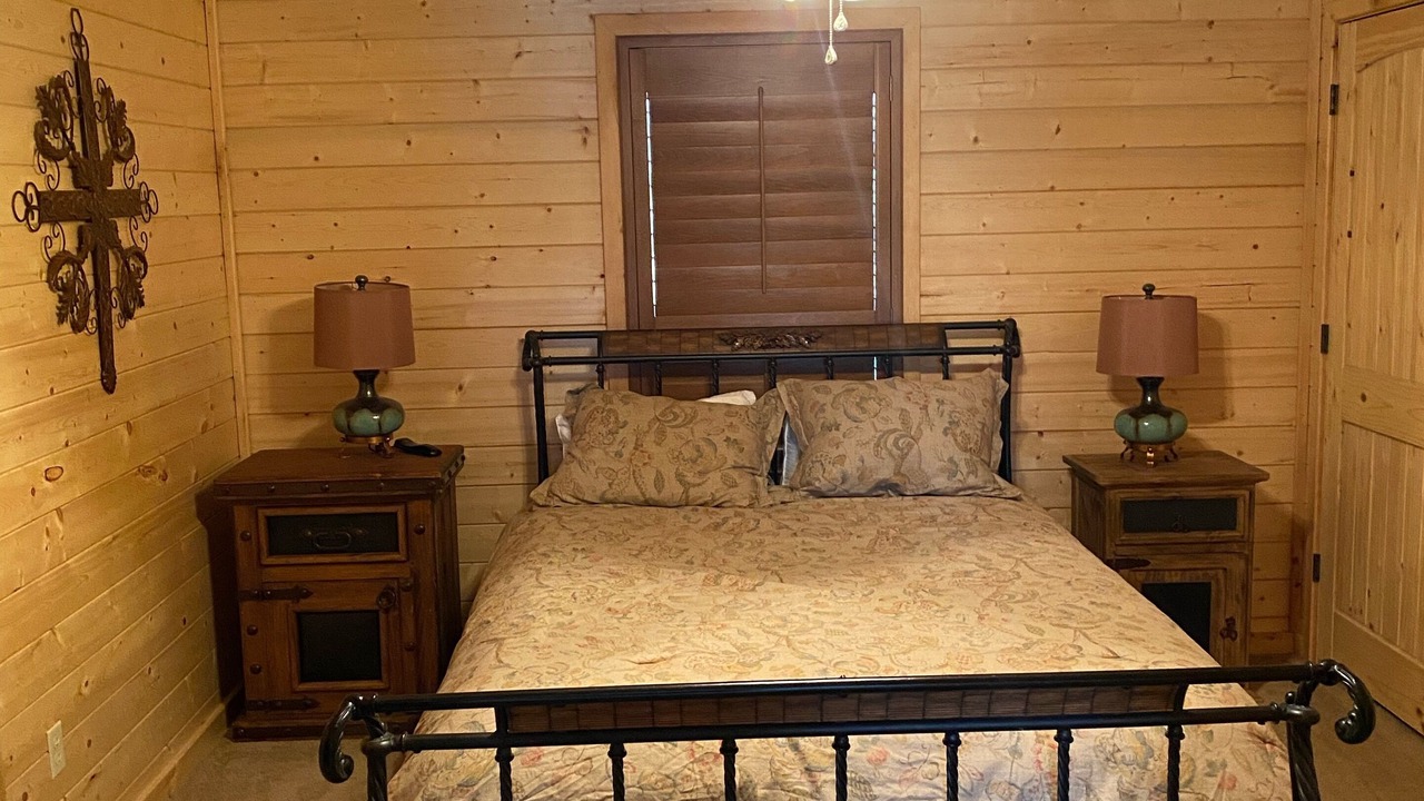 Photo of Bedroom in Big Sandy