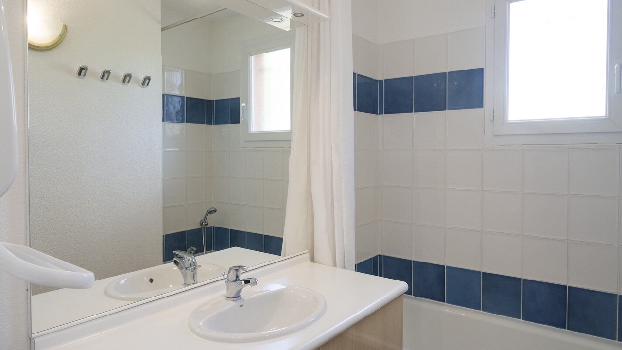 Photo of Bathroom in Homps