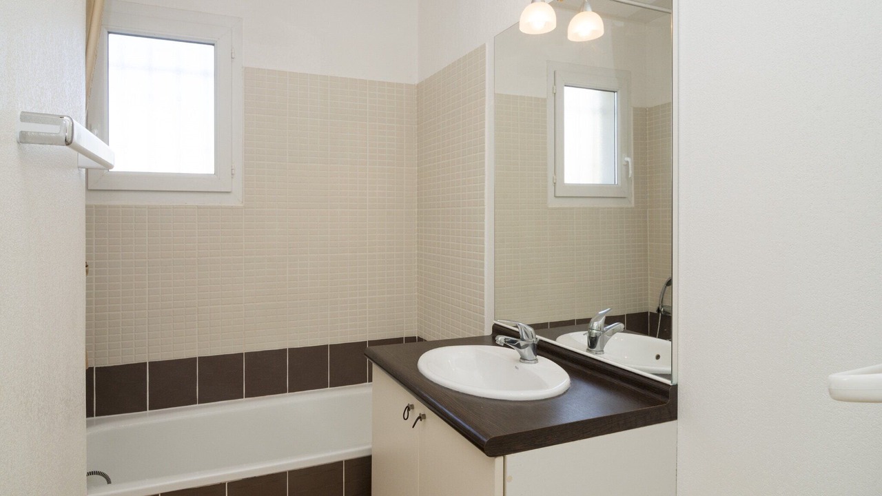 Photo of Bathroom in Homps