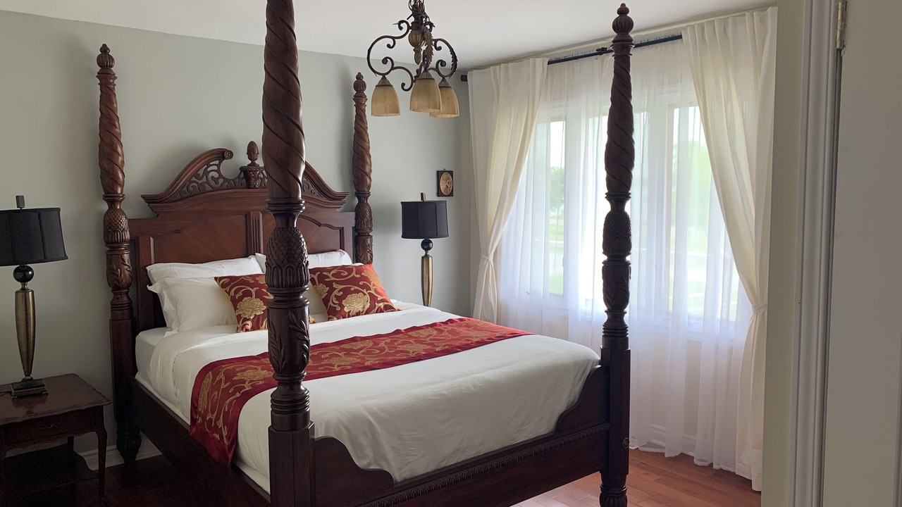 Photo of Bedroom in Fort Erie
