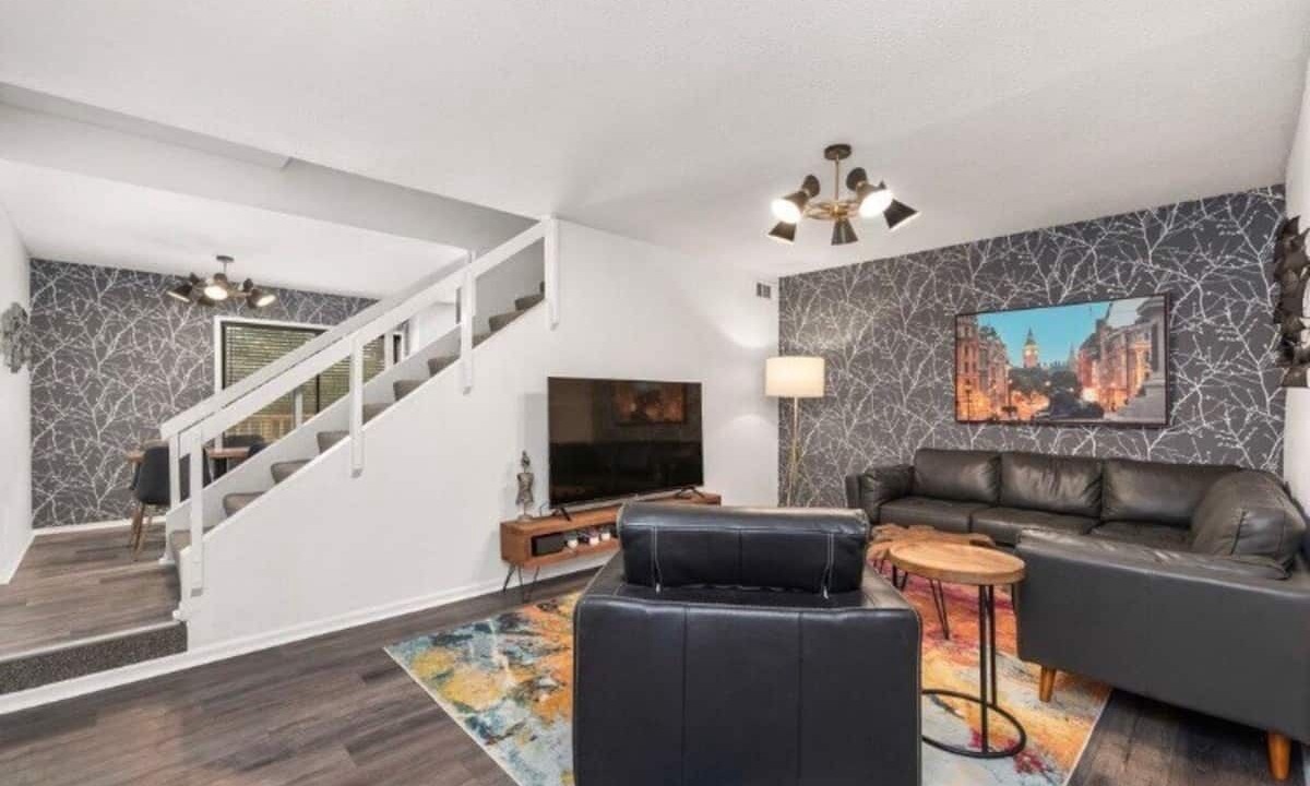Photo of Livingroom in College Station