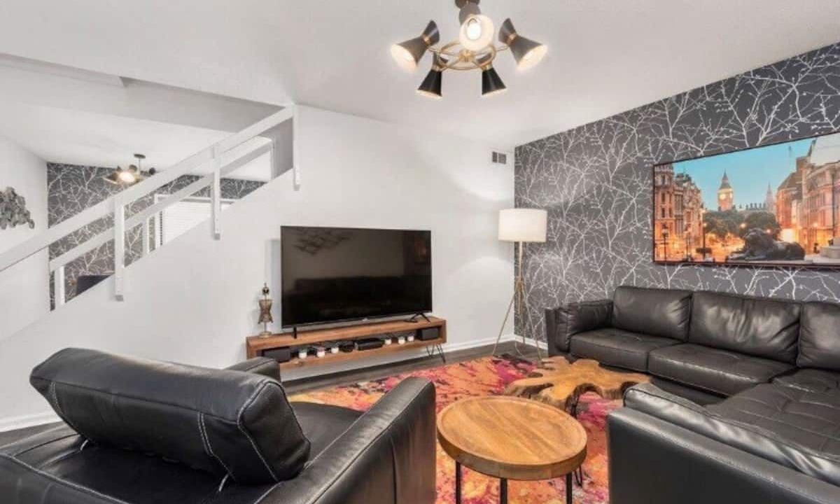 Photo of Livingroom in College Station
