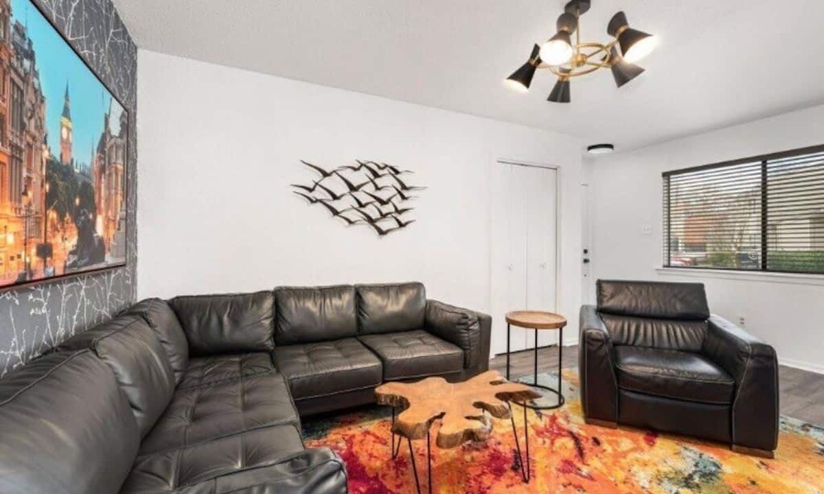 Photo of Livingroom in College Station