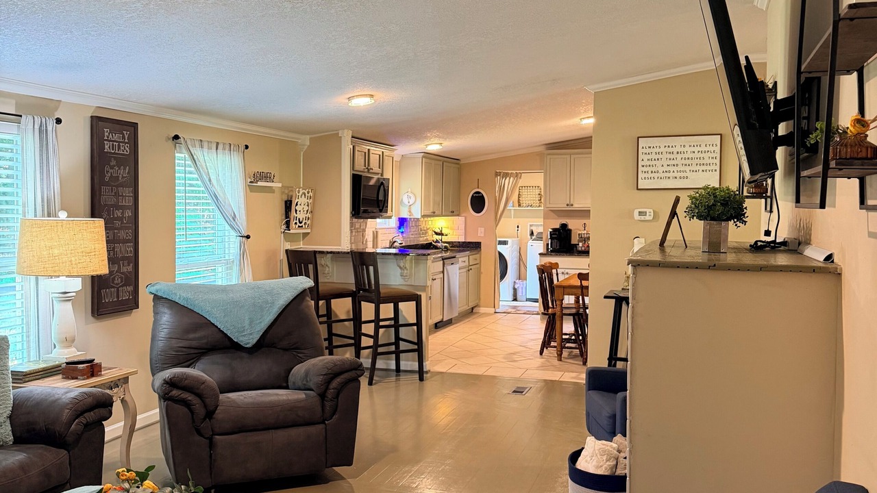 Photo of Livingroom in Cleveland