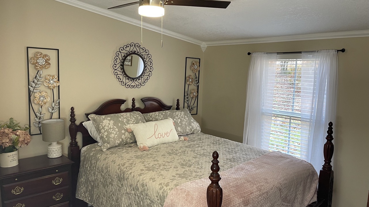 Photo of Bedroom in Cleveland