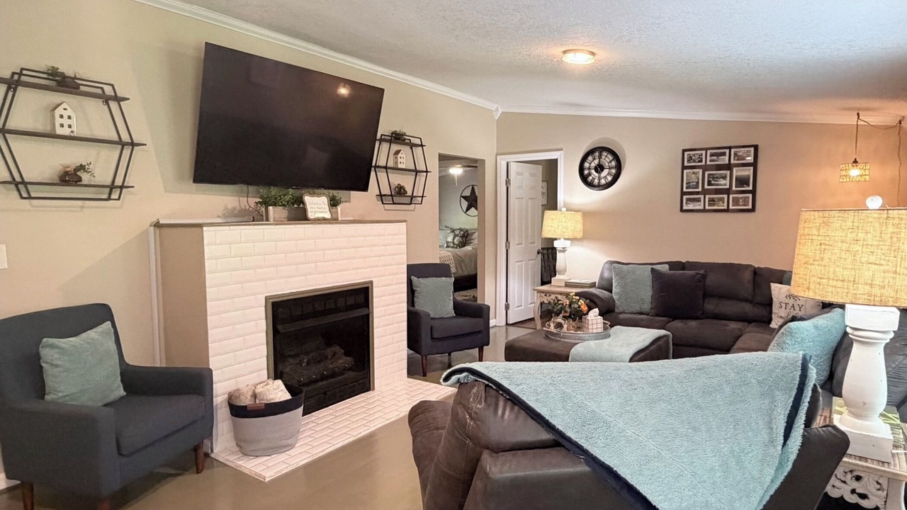 Photo of Livingroom in Cleveland